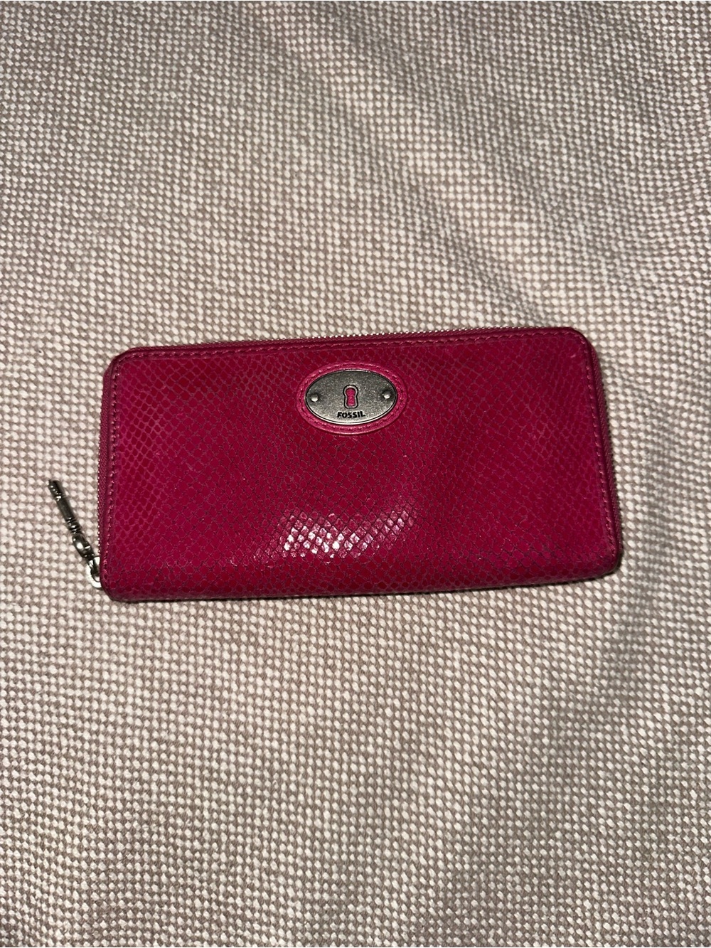 FOSSIL Snakeskin Embossed Pink Leather Zip Around Clutch Wallet